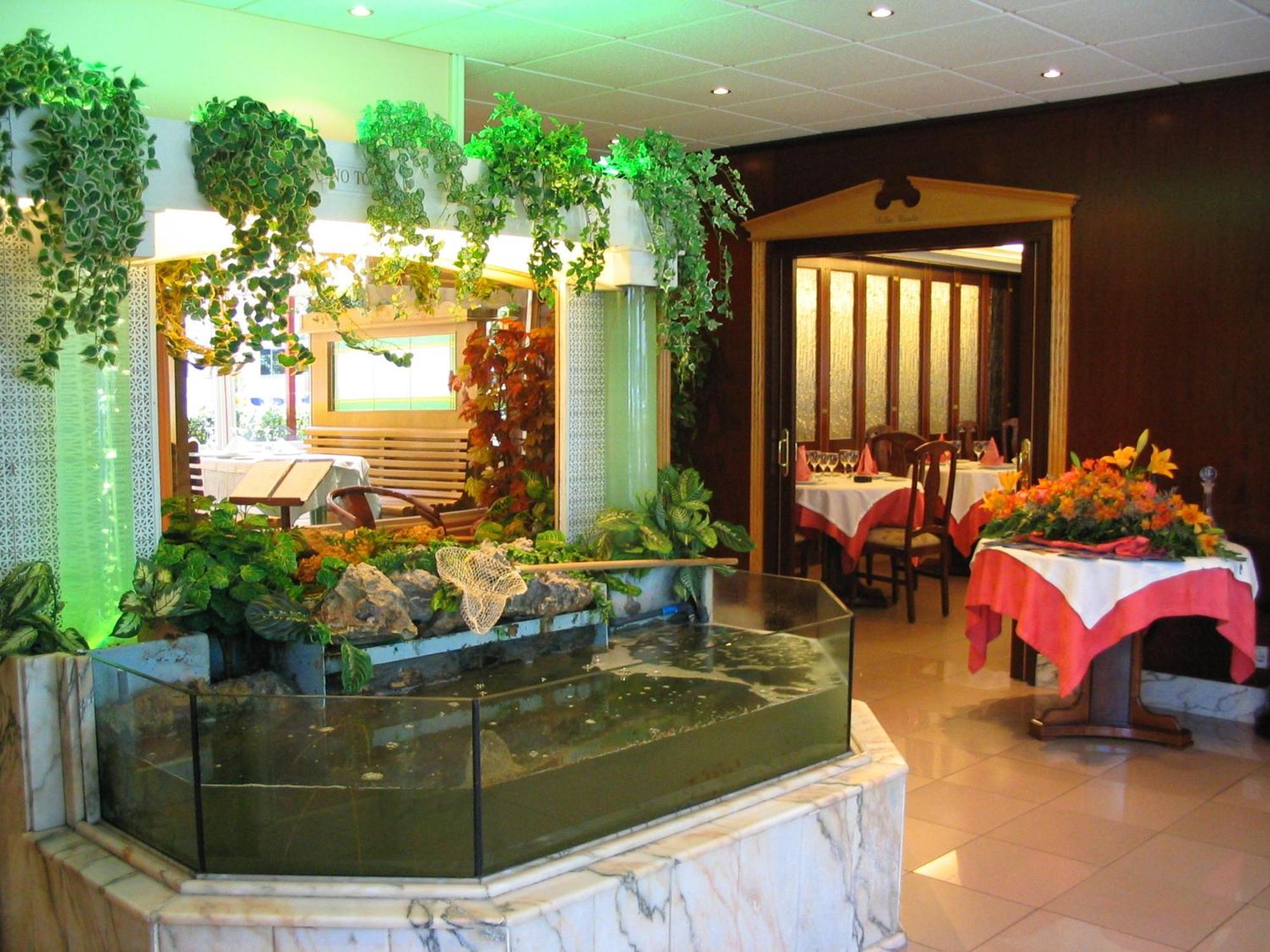 Hotel Isabel Isla Plana Restaurant photo